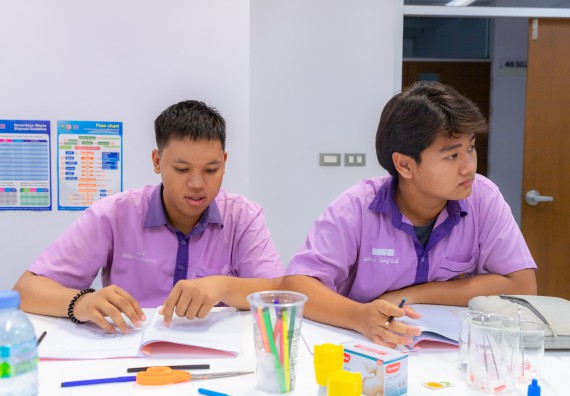 ภาพกิจกรรม คณะวิทยาศาสตร์และเทคโนโลยี มหาวิทยาลัยราชภัฏกำแพงเพชร ร่วมกับโรงเรียนคลองขลุงราษฎร์รังสรรค์ กำหนดจัดกิจกรรมค่ายบูรณาการวิทยาศาสตร์ คณิตศาสตร์และเทคโนโลยีเพื่อส่งเสริมนักเรียนในโครงการห้องเรียนพิเศษ (E-SMART) 