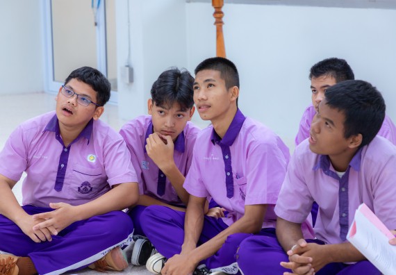 ภาพกิจกรรม คณะวิทยาศาสตร์และเทคโนโลยี มหาวิทยาลัยราชภัฏกำแพงเพชร ร่วมกับโรงเรียนคลองขลุงราษฎร์รังสรรค์ กำหนดจัดกิจกรรมค่ายบูรณาการวิทยาศาสตร์ คณิตศาสตร์และเทคโนโลยีเพื่อส่งเสริมนักเรียนในโครงการห้องเรียนพิเศษ (E-SMART) 