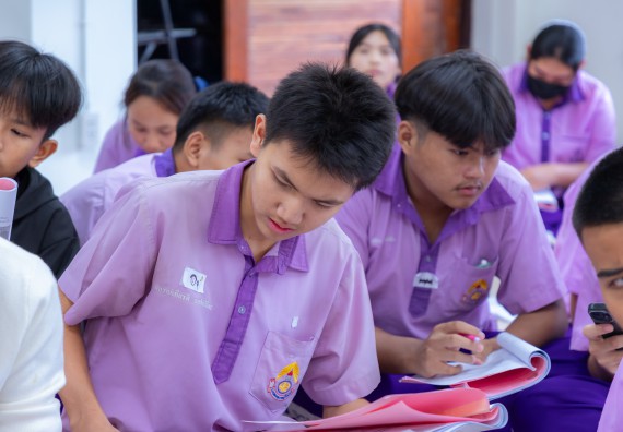 ภาพกิจกรรม คณะวิทยาศาสตร์และเทคโนโลยี มหาวิทยาลัยราชภัฏกำแพงเพชร ร่วมกับโรงเรียนคลองขลุงราษฎร์รังสรรค์ กำหนดจัดกิจกรรมค่ายบูรณาการวิทยาศาสตร์ คณิตศาสตร์และเทคโนโลยีเพื่อส่งเสริมนักเรียนในโครงการห้องเรียนพิเศษ (E-SMART) 