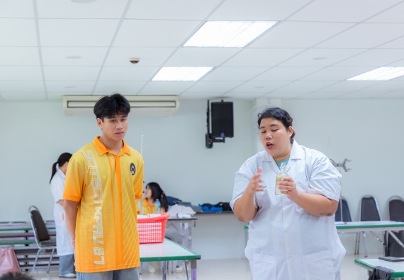 ภาพกิจกรรม คณะวิทยาศาสตร์และเทคโนโลยี มหาวิทยาลัยราชภัฏกำแพงเพชร ร่วมกับโรงเรียนคลองขลุงราษฎร์รังสรรค์ กำหนดจัดกิจกรรมค่ายบูรณาการวิทยาศาสตร์ คณิตศาสตร์และเทคโนโลยีเพื่อส่งเสริมนักเรียนในโครงการห้องเรียนพิเศษ (E-SMART) 