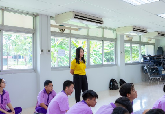 ภาพกิจกรรม คณะวิทยาศาสตร์และเทคโนโลยี มหาวิทยาลัยราชภัฏกำแพงเพชร ร่วมกับโรงเรียนคลองขลุงราษฎร์รังสรรค์ กำหนดจัดกิจกรรมค่ายบูรณาการวิทยาศาสตร์ คณิตศาสตร์และเทคโนโลยีเพื่อส่งเสริมนักเรียนในโครงการห้องเรียนพิเศษ (E-SMART) 