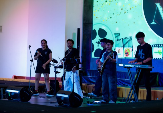 ภาพกิจกรรม   คณะวิทยาศาสตร์และเทคโนโลยี จัดกิจกรรมเสริมสร้างคุณธรรม จริยธรรม และมีจิตอาสาอย่างสร้างสรรค์ คณะวิทยาศาสตร์และเทคโนโลยี