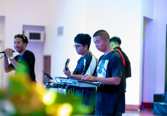 ภาพกิจกรรม   คณะวิทยาศาสตร์และเทคโนโลยี จัดกิจกรรมเสริมสร้างคุณธรรม จริยธรรม และมีจิตอาสาอย่างสร้างสรรค์ คณะวิทยาศาสตร์และเทคโนโลยี