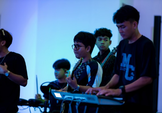 ภาพกิจกรรม   คณะวิทยาศาสตร์และเทคโนโลยี จัดกิจกรรมเสริมสร้างคุณธรรม จริยธรรม และมีจิตอาสาอย่างสร้างสรรค์ คณะวิทยาศาสตร์และเทคโนโลยี