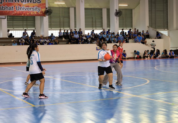 ภาพกิจกรรม  คณะวิทยาศาสตร์และเทคโนโลยี จัดกิจกรรมส่งเสริมสุขภาพสร้างสรรค์ศิลป์นักศึกษา