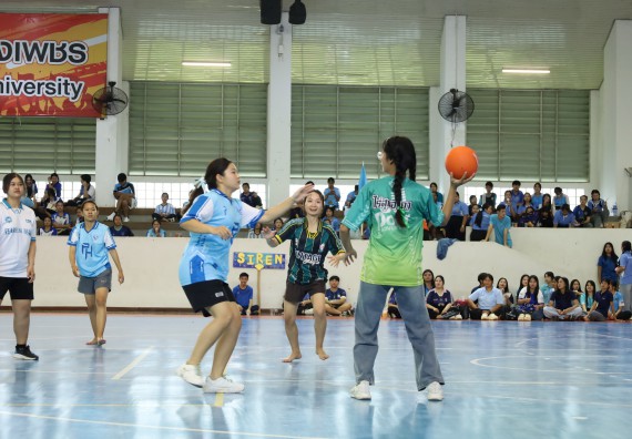 ภาพกิจกรรม  คณะวิทยาศาสตร์และเทคโนโลยี จัดกิจกรรมส่งเสริมสุขภาพสร้างสรรค์ศิลป์นักศึกษา