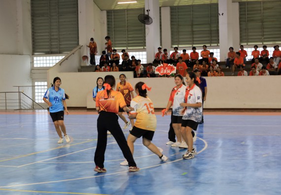 ภาพกิจกรรม  คณะวิทยาศาสตร์และเทคโนโลยี จัดกิจกรรมส่งเสริมสุขภาพสร้างสรรค์ศิลป์นักศึกษา