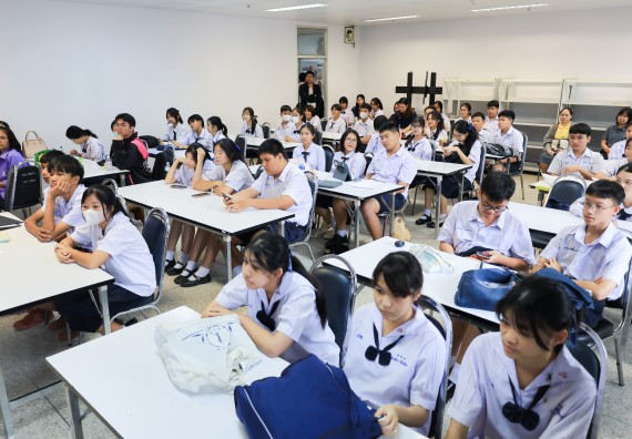 ภาพกิจกรรม   คณะวิทยาศาสตร์และเทคโนโลยี มหาวิทยาลัยราชภัฏกําแพงเพชร จัดการแข่งขันทักษะทางวิทยาศาสตร์และเทคโนโลยี ระดับมัธยมศึกษาตอนต้น ระดับมัธยมศึกษาตอนปลาย ในงานสัปดาห์วิทยาศาสตร์แห่งชาติ ส่วนภูมิภาค ประจำปี 2568