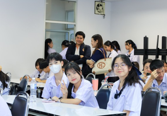 ภาพกิจกรรม   คณะวิทยาศาสตร์และเทคโนโลยี มหาวิทยาลัยราชภัฏกําแพงเพชร จัดการแข่งขันทักษะทางวิทยาศาสตร์และเทคโนโลยี ระดับมัธยมศึกษาตอนต้น ระดับมัธยมศึกษาตอนปลาย ในงานสัปดาห์วิทยาศาสตร์แห่งชาติ ส่วนภูมิภาค ประจำปี 2568