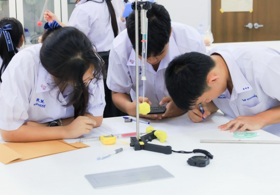 ภาพกิจกรรม   คณะวิทยาศาสตร์และเทคโนโลยี มหาวิทยาลัยราชภัฏกําแพงเพชร จัดการแข่งขันทักษะทางวิทยาศาสตร์และเทคโนโลยี ระดับมัธยมศึกษาตอนต้น ระดับมัธยมศึกษาตอนปลาย ในงานสัปดาห์วิทยาศาสตร์แห่งชาติ ส่วนภูมิภาค ประจำปี 2568