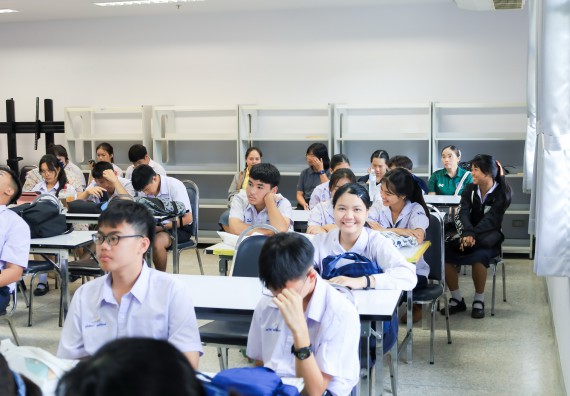 ภาพกิจกรรม   คณะวิทยาศาสตร์และเทคโนโลยี มหาวิทยาลัยราชภัฏกําแพงเพชร จัดการแข่งขันทักษะทางวิทยาศาสตร์และเทคโนโลยี ระดับมัธยมศึกษาตอนต้น ระดับมัธยมศึกษาตอนปลาย ในงานสัปดาห์วิทยาศาสตร์แห่งชาติ ส่วนภูมิภาค ประจำปี 2568