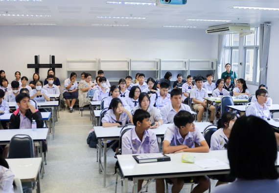 ภาพกิจกรรม   คณะวิทยาศาสตร์และเทคโนโลยี มหาวิทยาลัยราชภัฏกําแพงเพชร จัดการแข่งขันทักษะทางวิทยาศาสตร์และเทคโนโลยี ระดับมัธยมศึกษาตอนต้น ระดับมัธยมศึกษาตอนปลาย ในงานสัปดาห์วิทยาศาสตร์แห่งชาติ ส่วนภูมิภาค ประจำปี 2568