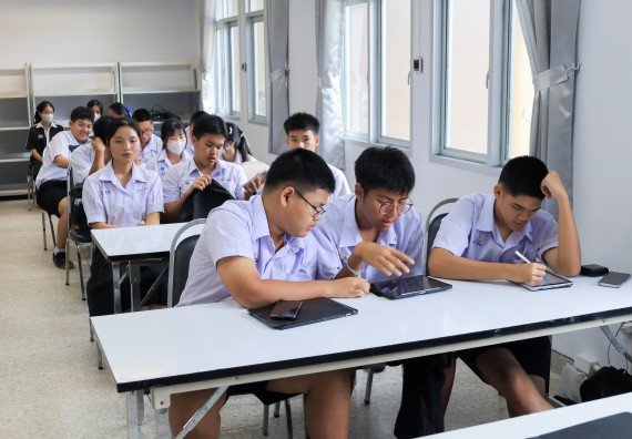 ภาพกิจกรรม   คณะวิทยาศาสตร์และเทคโนโลยี มหาวิทยาลัยราชภัฏกําแพงเพชร จัดการแข่งขันทักษะทางวิทยาศาสตร์และเทคโนโลยี ระดับมัธยมศึกษาตอนต้น ระดับมัธยมศึกษาตอนปลาย ในงานสัปดาห์วิทยาศาสตร์แห่งชาติ ส่วนภูมิภาค ประจำปี 2568