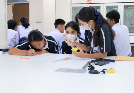 ภาพกิจกรรม   คณะวิทยาศาสตร์และเทคโนโลยี มหาวิทยาลัยราชภัฏกําแพงเพชร จัดการแข่งขันทักษะทางวิทยาศาสตร์และเทคโนโลยี ระดับมัธยมศึกษาตอนต้น ระดับมัธยมศึกษาตอนปลาย ในงานสัปดาห์วิทยาศาสตร์แห่งชาติ ส่วนภูมิภาค ประจำปี 2568