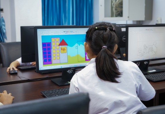 ภาพกิจกรรม  คณะวิทยาศาสตร์และเทคโนโลยี มหาวิทยาลัยราชภัฏกําแพงเพชร จัดการแข่งขันวาดภาพด้วยโปรแกรม Paint ระดับประถมศึกษาตอนต้น ระดับประถมศึกษาตอนปลาย ในงานสัปดาห์วิทยาศาสตร์แห่งชาติ ส่วนภูมิภาค ประจำปี 2568