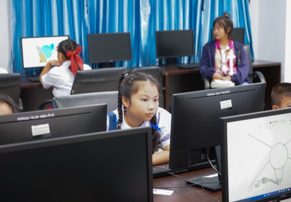 ภาพกิจกรรม  คณะวิทยาศาสตร์และเทคโนโลยี มหาวิทยาลัยราชภัฏกําแพงเพชร จัดการแข่งขันวาดภาพด้วยโปรแกรม Paint ระดับประถมศึกษาตอนต้น ระดับประถมศึกษาตอนปลาย ในงานสัปดาห์วิทยาศาสตร์แห่งชาติ ส่วนภูมิภาค ประจำปี 2568