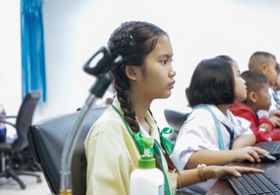 ภาพกิจกรรม  คณะวิทยาศาสตร์และเทคโนโลยี มหาวิทยาลัยราชภัฏกําแพงเพชร จัดการแข่งขันวาดภาพด้วยโปรแกรม Paint ระดับประถมศึกษาตอนต้น ระดับประถมศึกษาตอนปลาย ในงานสัปดาห์วิทยาศาสตร์แห่งชาติ ส่วนภูมิภาค ประจำปี 2568