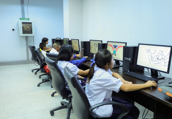 ภาพกิจกรรม  คณะวิทยาศาสตร์และเทคโนโลยี มหาวิทยาลัยราชภัฏกําแพงเพชร จัดการแข่งขันวาดภาพด้วยโปรแกรม Paint ระดับประถมศึกษาตอนต้น ระดับประถมศึกษาตอนปลาย ในงานสัปดาห์วิทยาศาสตร์แห่งชาติ ส่วนภูมิภาค ประจำปี 2568