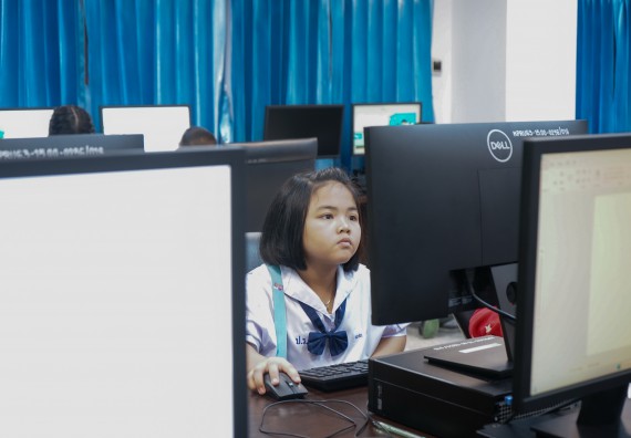 ภาพกิจกรรม  คณะวิทยาศาสตร์และเทคโนโลยี มหาวิทยาลัยราชภัฏกําแพงเพชร จัดการแข่งขันวาดภาพด้วยโปรแกรม Paint ระดับประถมศึกษาตอนต้น ระดับประถมศึกษาตอนปลาย ในงานสัปดาห์วิทยาศาสตร์แห่งชาติ ส่วนภูมิภาค ประจำปี 2568