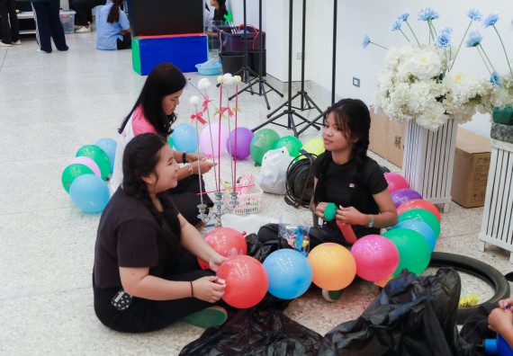 ภาพกิจกรรม   คณะวิทยาศาสตร์และเทคโนโลยี มหาวิทยาลัยราชภัฏกําแพงเพชร จัดการประกวดการแสดงทางวิทยาศาสตร์ (Science Show) ระดับมัธยมศึกษาตอนต้น ระดับมัธยมศึกษาตอนปลาย ในงานสัปดาห์วิทยาศาสตร์แห่งชาติ ส่วนภูมิภาค ประจำปี 2568