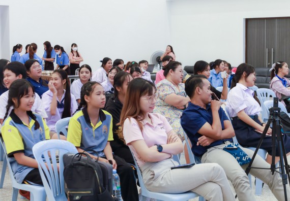 ภาพกิจกรรม   คณะวิทยาศาสตร์และเทคโนโลยี มหาวิทยาลัยราชภัฏกําแพงเพชร จัดการประกวดการแสดงทางวิทยาศาสตร์ (Science Show) ระดับมัธยมศึกษาตอนต้น ระดับมัธยมศึกษาตอนปลาย ในงานสัปดาห์วิทยาศาสตร์แห่งชาติ ส่วนภูมิภาค ประจำปี 2568