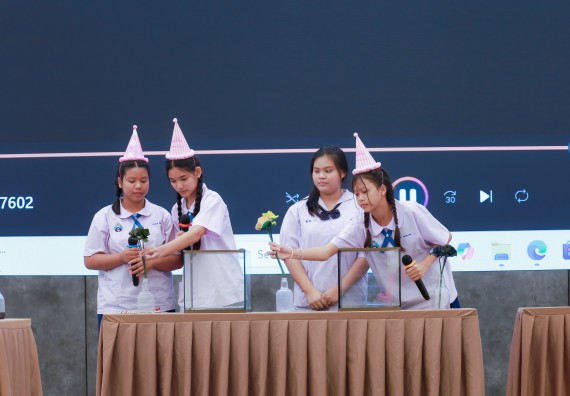 ภาพกิจกรรม   คณะวิทยาศาสตร์และเทคโนโลยี มหาวิทยาลัยราชภัฏกําแพงเพชร จัดการประกวดการแสดงทางวิทยาศาสตร์ (Science Show) ระดับมัธยมศึกษาตอนต้น ระดับมัธยมศึกษาตอนปลาย ในงานสัปดาห์วิทยาศาสตร์แห่งชาติ ส่วนภูมิภาค ประจำปี 2568