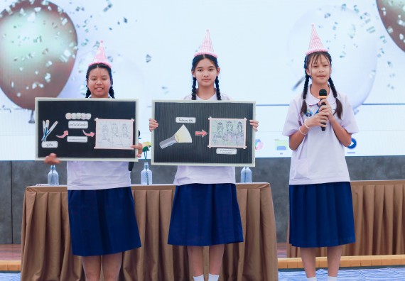 ภาพกิจกรรม   คณะวิทยาศาสตร์และเทคโนโลยี มหาวิทยาลัยราชภัฏกําแพงเพชร จัดการประกวดการแสดงทางวิทยาศาสตร์ (Science Show) ระดับมัธยมศึกษาตอนต้น ระดับมัธยมศึกษาตอนปลาย ในงานสัปดาห์วิทยาศาสตร์แห่งชาติ ส่วนภูมิภาค ประจำปี 2568