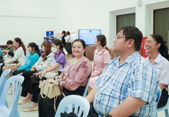 ภาพกิจกรรม   คณะวิทยาศาสตร์และเทคโนโลยี มหาวิทยาลัยราชภัฏกําแพงเพชร จัดการประกวดการแสดงทางวิทยาศาสตร์ (Science Show) ระดับมัธยมศึกษาตอนต้น ระดับมัธยมศึกษาตอนปลาย ในงานสัปดาห์วิทยาศาสตร์แห่งชาติ ส่วนภูมิภาค ประจำปี 2568