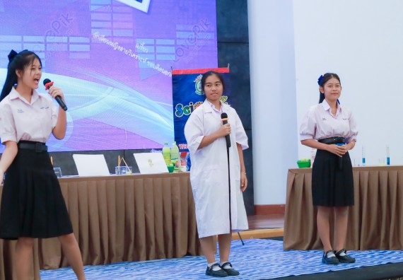 ภาพกิจกรรม   คณะวิทยาศาสตร์และเทคโนโลยี มหาวิทยาลัยราชภัฏกําแพงเพชร จัดการประกวดการแสดงทางวิทยาศาสตร์ (Science Show) ระดับมัธยมศึกษาตอนต้น ระดับมัธยมศึกษาตอนปลาย ในงานสัปดาห์วิทยาศาสตร์แห่งชาติ ส่วนภูมิภาค ประจำปี 2568