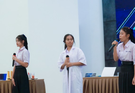 ภาพกิจกรรม   คณะวิทยาศาสตร์และเทคโนโลยี มหาวิทยาลัยราชภัฏกําแพงเพชร จัดการประกวดการแสดงทางวิทยาศาสตร์ (Science Show) ระดับมัธยมศึกษาตอนต้น ระดับมัธยมศึกษาตอนปลาย ในงานสัปดาห์วิทยาศาสตร์แห่งชาติ ส่วนภูมิภาค ประจำปี 2568