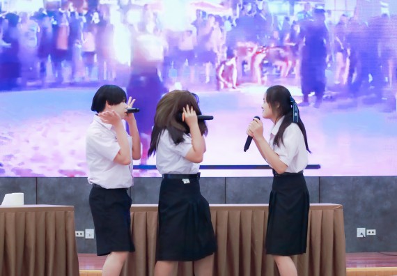 ภาพกิจกรรม   คณะวิทยาศาสตร์และเทคโนโลยี มหาวิทยาลัยราชภัฏกําแพงเพชร จัดการประกวดการแสดงทางวิทยาศาสตร์ (Science Show) ระดับมัธยมศึกษาตอนต้น ระดับมัธยมศึกษาตอนปลาย ในงานสัปดาห์วิทยาศาสตร์แห่งชาติ ส่วนภูมิภาค ประจำปี 2568