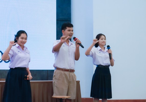 ภาพกิจกรรม   คณะวิทยาศาสตร์และเทคโนโลยี มหาวิทยาลัยราชภัฏกําแพงเพชร จัดการประกวดการแสดงทางวิทยาศาสตร์ (Science Show) ระดับมัธยมศึกษาตอนต้น ระดับมัธยมศึกษาตอนปลาย ในงานสัปดาห์วิทยาศาสตร์แห่งชาติ ส่วนภูมิภาค ประจำปี 2568