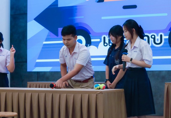 ภาพกิจกรรม   คณะวิทยาศาสตร์และเทคโนโลยี มหาวิทยาลัยราชภัฏกําแพงเพชร จัดการประกวดการแสดงทางวิทยาศาสตร์ (Science Show) ระดับมัธยมศึกษาตอนต้น ระดับมัธยมศึกษาตอนปลาย ในงานสัปดาห์วิทยาศาสตร์แห่งชาติ ส่วนภูมิภาค ประจำปี 2568