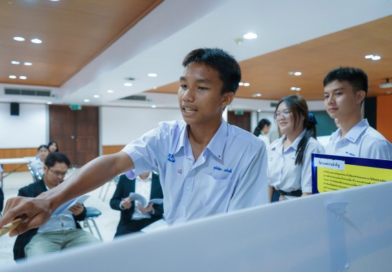 ภาพกิจกรรม  คณะวิทยาศาสตร์และเทคโนโลยี มหาวิทยาลัยราชภัฏกําแพงเพชร จัดการประกวดโครงงานคณิตศาสตร์ประเภททฤษฎี ระดับมัธยมศึกษาตอนปลาย ในงานสัปดาห์วิทยาศาสตร์แห่งชาติ ส่วนภูมิภาค ประจำปี 2568