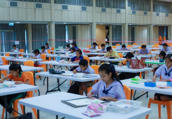 ภาพกิจกรรม  คณะวิทยาศาสตร์และเทคโนโลยี มหาวิทยาลัยราชภัฏกําแพงเพชร จัดการประกวดภาพวาดจินตนาการทางวิทยาศาสตร์ ระดับประถมศึกษาตอนปลาย ระดับมัธยมศึกษาตอนต้น ระดับมัธยมศึกษาตอนปลาย ในงานสัปดาห์วิทยาศาสตร์แห่งชาติ ส่วนภูมิภาค ประจำปี 2568