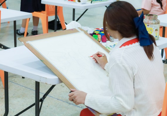 ภาพกิจกรรม  คณะวิทยาศาสตร์และเทคโนโลยี มหาวิทยาลัยราชภัฏกําแพงเพชร จัดการประกวดภาพวาดจินตนาการทางวิทยาศาสตร์ ระดับประถมศึกษาตอนปลาย ระดับมัธยมศึกษาตอนต้น ระดับมัธยมศึกษาตอนปลาย ในงานสัปดาห์วิทยาศาสตร์แห่งชาติ ส่วนภูมิภาค ประจำปี 2568