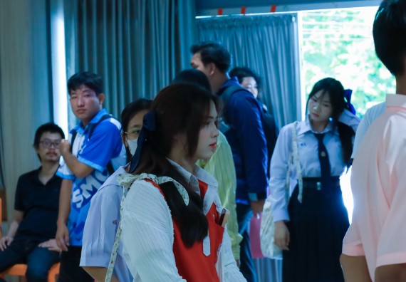 ภาพกิจกรรม  คณะวิทยาศาสตร์และเทคโนโลยี มหาวิทยาลัยราชภัฏกําแพงเพชร จัดการประกวดภาพวาดจินตนาการทางวิทยาศาสตร์ ระดับประถมศึกษาตอนปลาย ระดับมัธยมศึกษาตอนต้น ระดับมัธยมศึกษาตอนปลาย ในงานสัปดาห์วิทยาศาสตร์แห่งชาติ ส่วนภูมิภาค ประจำปี 2568