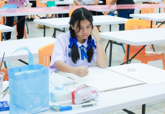 ภาพกิจกรรม  คณะวิทยาศาสตร์และเทคโนโลยี มหาวิทยาลัยราชภัฏกําแพงเพชร จัดการประกวดภาพวาดจินตนาการทางวิทยาศาสตร์ ระดับประถมศึกษาตอนปลาย ระดับมัธยมศึกษาตอนต้น ระดับมัธยมศึกษาตอนปลาย ในงานสัปดาห์วิทยาศาสตร์แห่งชาติ ส่วนภูมิภาค ประจำปี 2568