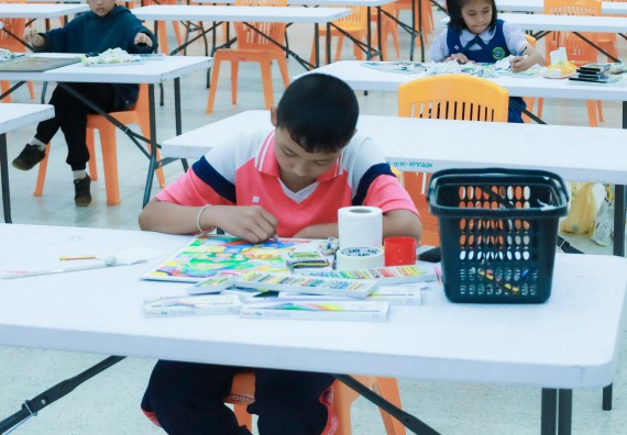 ภาพกิจกรรม  คณะวิทยาศาสตร์และเทคโนโลยี มหาวิทยาลัยราชภัฏกําแพงเพชร จัดการประกวดภาพวาดจินตนาการทางวิทยาศาสตร์ ระดับประถมศึกษาตอนปลาย ระดับมัธยมศึกษาตอนต้น ระดับมัธยมศึกษาตอนปลาย ในงานสัปดาห์วิทยาศาสตร์แห่งชาติ ส่วนภูมิภาค ประจำปี 2568