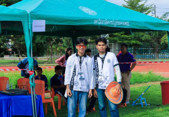 ภาพกิจกรรม  คณะวิทยาศาสตร์และเทคโนโลยี มหาวิทยาลัยราชภัฏกําแพงเพชร จัดการแข่งขันจรวดขวดน้ำ ระดับประถมศึกษา ระดับมัธยมศึกษาตอนต้น ระดับมัธยมศึกษาตอนปลาย ในงานสัปดาห์วิทยาศาสตร์แห่งชาติ ส่วนภูมิภาค ประจำปี 2568