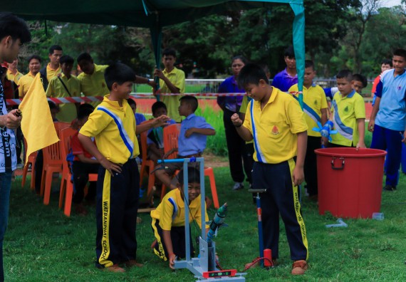 ภาพกิจกรรม  คณะวิทยาศาสตร์และเทคโนโลยี มหาวิทยาลัยราชภัฏกําแพงเพชร จัดการแข่งขันจรวดขวดน้ำ ระดับประถมศึกษา ระดับมัธยมศึกษาตอนต้น ระดับมัธยมศึกษาตอนปลาย ในงานสัปดาห์วิทยาศาสตร์แห่งชาติ ส่วนภูมิภาค ประจำปี 2568