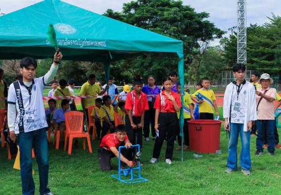 ภาพกิจกรรม  คณะวิทยาศาสตร์และเทคโนโลยี มหาวิทยาลัยราชภัฏกําแพงเพชร จัดการแข่งขันจรวดขวดน้ำ ระดับประถมศึกษา ระดับมัธยมศึกษาตอนต้น ระดับมัธยมศึกษาตอนปลาย ในงานสัปดาห์วิทยาศาสตร์แห่งชาติ ส่วนภูมิภาค ประจำปี 2568