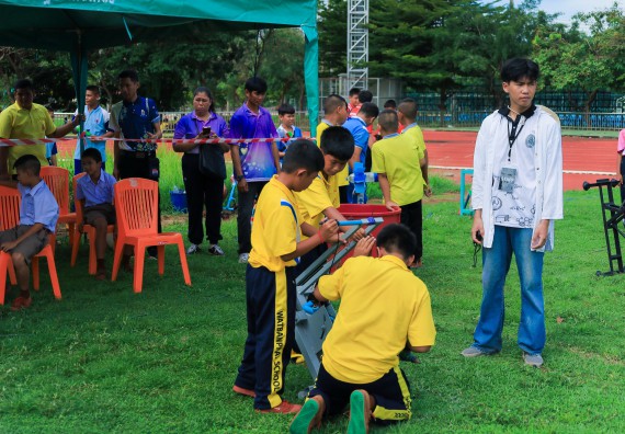 ภาพกิจกรรม  คณะวิทยาศาสตร์และเทคโนโลยี มหาวิทยาลัยราชภัฏกําแพงเพชร จัดการแข่งขันจรวดขวดน้ำ ระดับประถมศึกษา ระดับมัธยมศึกษาตอนต้น ระดับมัธยมศึกษาตอนปลาย ในงานสัปดาห์วิทยาศาสตร์แห่งชาติ ส่วนภูมิภาค ประจำปี 2568