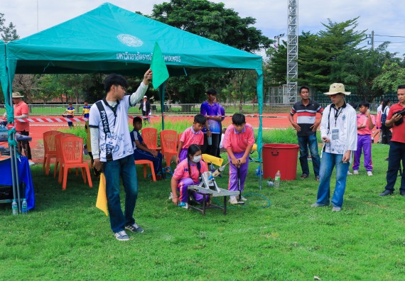 ภาพกิจกรรม  คณะวิทยาศาสตร์และเทคโนโลยี มหาวิทยาลัยราชภัฏกําแพงเพชร จัดการแข่งขันจรวดขวดน้ำ ระดับประถมศึกษา ระดับมัธยมศึกษาตอนต้น ระดับมัธยมศึกษาตอนปลาย ในงานสัปดาห์วิทยาศาสตร์แห่งชาติ ส่วนภูมิภาค ประจำปี 2568
