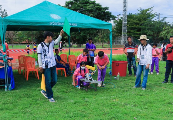 ภาพกิจกรรม  คณะวิทยาศาสตร์และเทคโนโลยี มหาวิทยาลัยราชภัฏกําแพงเพชร จัดการแข่งขันจรวดขวดน้ำ ระดับประถมศึกษา ระดับมัธยมศึกษาตอนต้น ระดับมัธยมศึกษาตอนปลาย ในงานสัปดาห์วิทยาศาสตร์แห่งชาติ ส่วนภูมิภาค ประจำปี 2568
