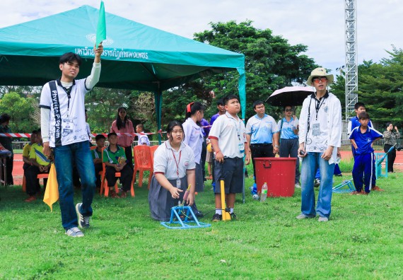 ภาพกิจกรรม  คณะวิทยาศาสตร์และเทคโนโลยี มหาวิทยาลัยราชภัฏกําแพงเพชร จัดการแข่งขันจรวดขวดน้ำ ระดับประถมศึกษา ระดับมัธยมศึกษาตอนต้น ระดับมัธยมศึกษาตอนปลาย ในงานสัปดาห์วิทยาศาสตร์แห่งชาติ ส่วนภูมิภาค ประจำปี 2568