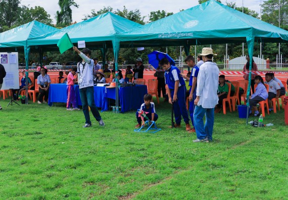 ภาพกิจกรรม  คณะวิทยาศาสตร์และเทคโนโลยี มหาวิทยาลัยราชภัฏกําแพงเพชร จัดการแข่งขันจรวดขวดน้ำ ระดับประถมศึกษา ระดับมัธยมศึกษาตอนต้น ระดับมัธยมศึกษาตอนปลาย ในงานสัปดาห์วิทยาศาสตร์แห่งชาติ ส่วนภูมิภาค ประจำปี 2568
