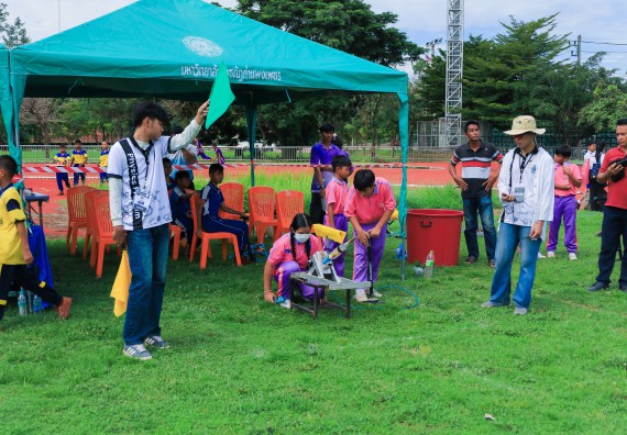 ภาพกิจกรรม  คณะวิทยาศาสตร์และเทคโนโลยี มหาวิทยาลัยราชภัฏกําแพงเพชร จัดการแข่งขันจรวดขวดน้ำ ระดับประถมศึกษา ระดับมัธยมศึกษาตอนต้น ระดับมัธยมศึกษาตอนปลาย ในงานสัปดาห์วิทยาศาสตร์แห่งชาติ ส่วนภูมิภาค ประจำปี 2568