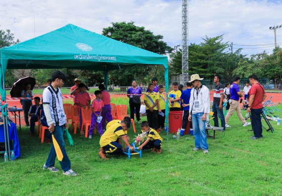 ภาพกิจกรรม  คณะวิทยาศาสตร์และเทคโนโลยี มหาวิทยาลัยราชภัฏกําแพงเพชร จัดการแข่งขันจรวดขวดน้ำ ระดับประถมศึกษา ระดับมัธยมศึกษาตอนต้น ระดับมัธยมศึกษาตอนปลาย ในงานสัปดาห์วิทยาศาสตร์แห่งชาติ ส่วนภูมิภาค ประจำปี 2568