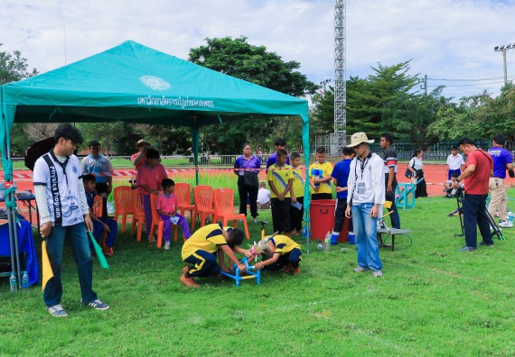 ภาพกิจกรรม  คณะวิทยาศาสตร์และเทคโนโลยี มหาวิทยาลัยราชภัฏกําแพงเพชร จัดการแข่งขันจรวดขวดน้ำ ระดับประถมศึกษา ระดับมัธยมศึกษาตอนต้น ระดับมัธยมศึกษาตอนปลาย ในงานสัปดาห์วิทยาศาสตร์แห่งชาติ ส่วนภูมิภาค ประจำปี 2568